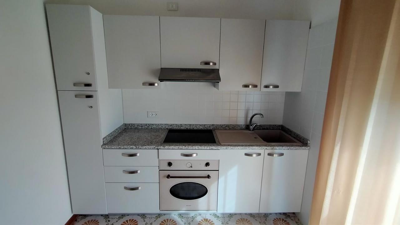 Residence Alla Rotonda Lido di Jesolo Bilik gambar